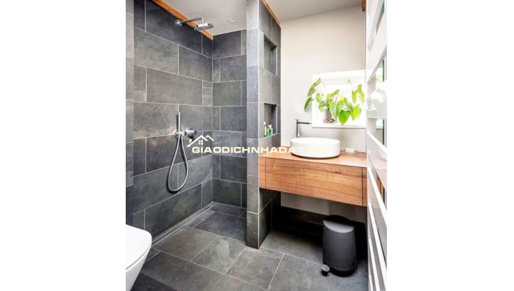 Cho thuê nhà mới, hai lối đi, Xã Đàn, thang máy; vỉa hè 111m2* 5T- 46 Tr